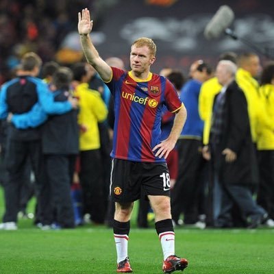 God Son🙏🏽 🇨🇲📍🇫🇷 BI Analyst 🏦🥂 H O O P E R 🏀 Visca Barça 💙❤️ LEO🐐⚽️ManU🔥
