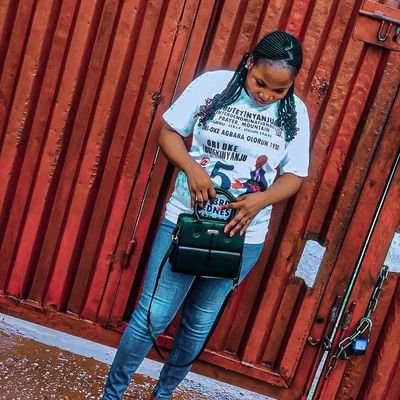 MhizTee312's profile picture. 