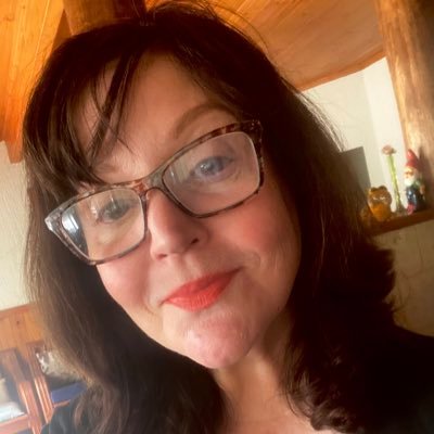 01Ellehcim's profile picture. She/her, Cat botherer, lighthouse lover, wannabe writer, washer of dishes. True believer. Wadandi Boodja land. DMs sent at your own risk.