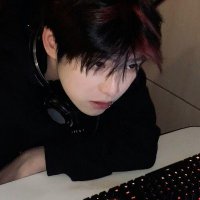 小跟班 (@qwer31692500) 's Twitter Profile