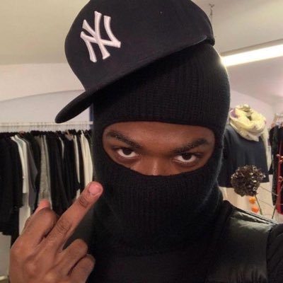 I’m Dee1. DL GOOD VIBES ⭐️ African boi that’s me you won’t catch me with no ded CC | DMs are open 💌🇬🇧