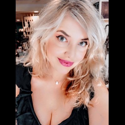 LasBondadesdeNu's profile picture. Superpoder: corto la pizza en quesitos perfectos