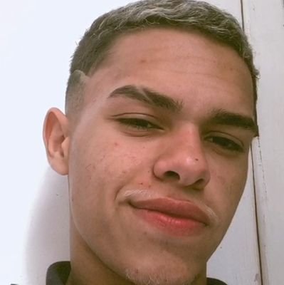 vivendo no mundo onde tudo é nenhuma.🙅‍♂️🤪🙃