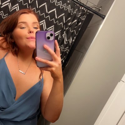 aohanrahan's profile picture. Dog mom🐕 | travel RN 👩‍⚕️