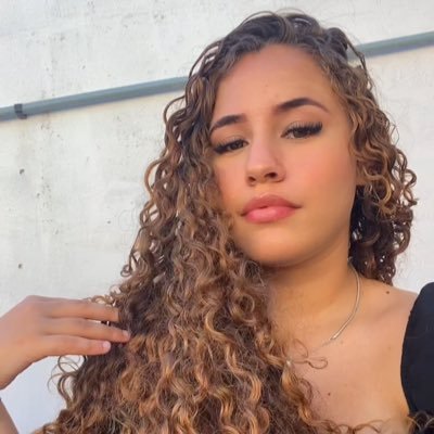 emillysouzai's profile picture. 🫀