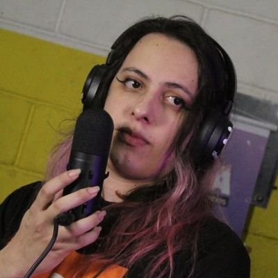 (Ela/Elu) Capitã do @rolecotidiano, Caster de Esports, RPGista, Board Gamer, cantora e designer.

Contato: contato.makotomachado@gmail.com