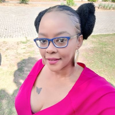 I'm an introvert. I don't have content but I do engage in tweets and I follow back❤