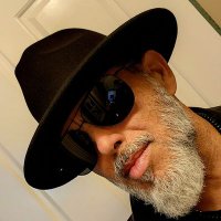 mike (@m3squinald0) Twitter profile photo
