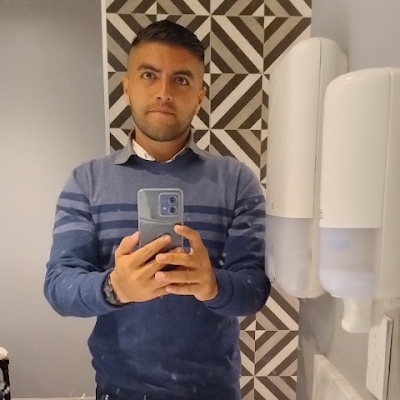 Alexhervaz92's profile picture. 