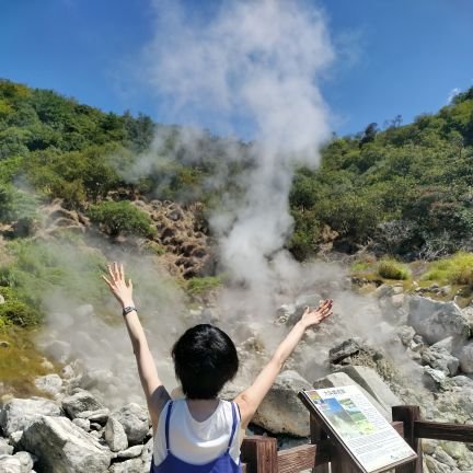 ayacopin's profile picture. 笑うシステムエンジニア。義理と人情のSIer勤務。黙れば美人、喋ればコミュ障、生きる姿はネタまみれ。退廃的だが前向きなtweetで、あなたに愛と笑いを届けます。信仰する宗教：HHKB/emacs/KOTOKO/十四代/明石家さんま/つや姫/味マルジュウ醤油