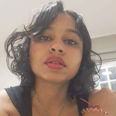 Mayra_Luiza98's profile picture. 