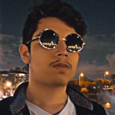 swaeshy's profile picture. rocket league guy | 730 IQ 1s player | 8'4 | avg 72 cps jitter | 2:32 mile run | just better | 942.7 k/d on hypixel skywars |