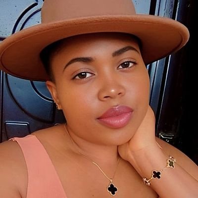 Worshiper/Saved By God/DIL/LL.B(Hons)/B.L Next📚📙⚖/Intrepid/SoftBaby/I Love❤️/I Pray🙏/I Cook🧑🍳/I Play/ChelseaFC💙/I Laugh So Well But I Don't Take Shit