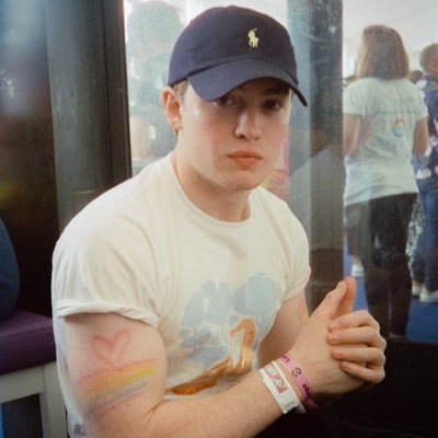 giawgillies's profile picture. love you to the moon and to saturn🪐