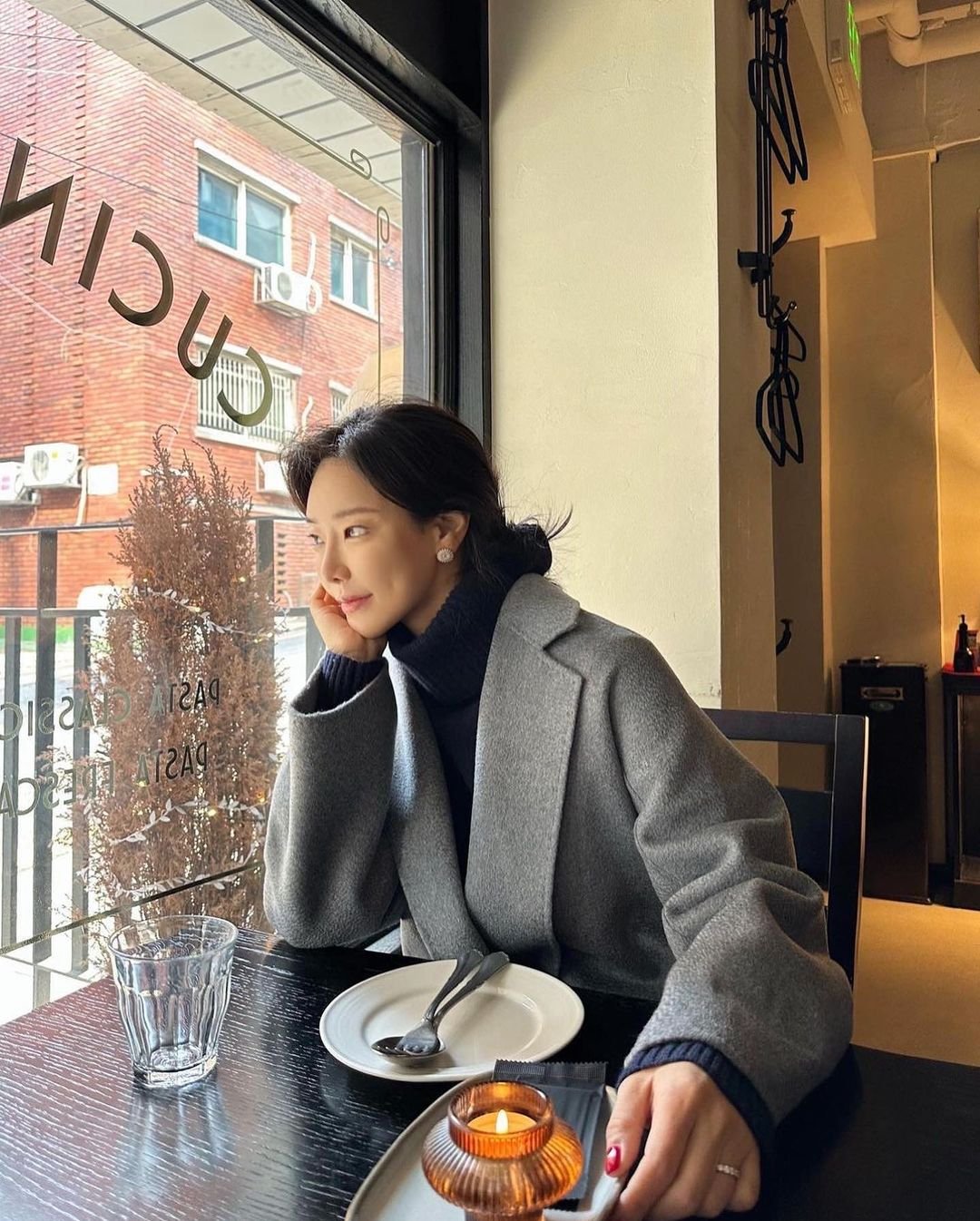 Thesha87923's profile picture. My name is Belle. I am 32 years old. Nice to meet you. I am from Taiwan and now I am in Seoul.    https://t.co/E5yuTaStZH