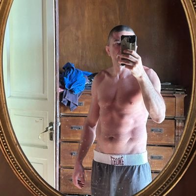 antobjj74's profile picture. 