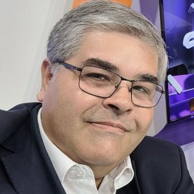 Periodista, lector y escribiente 🇺🇾
T. en Comunicación y Periodismo en Polo Binacional e IPEP (docente).
Estudiante de Profesorado de Historia (stand by)