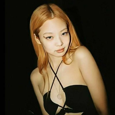 jennuuaryy's profile picture. might as well be drunk in love.