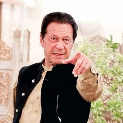اگر کبھی تیرے نام پر جنگ ہو گئی
تو ہم جیسے بُزدل بھی پہلی صف میں کھڑے ملیں گے