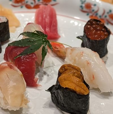 msg_555's profile picture. PdM / Marketing / Research / Strategy / Entertainment / Osushi