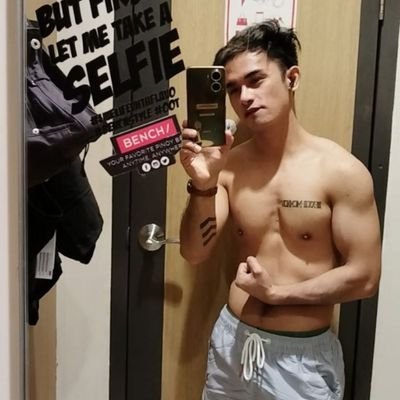 not an alter /
Marino ⚓
2years single
HINDI KATANGKARAN PERO SUMASAGAD😂