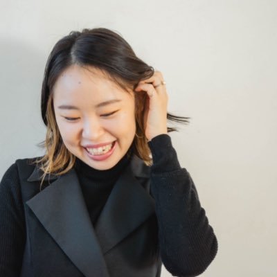 都内IT企業でPJMしながらグラレコ・イラスト・都内中高で先生・ヨガインストラクター・ブロガーの6足のわらじ履いてます|グラフィックコーチング商標登録済み|日経新聞・読売新聞に掲載いただきました|全肯定型ゆるツイート |グラレコ講座開催中|💌ご依頼はDMまで
