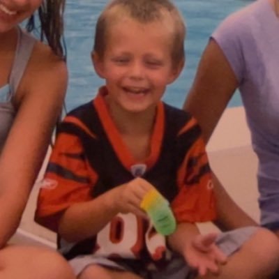 lucisawful's profile picture. 21 | 🇫🇷🇺🇸. Twitch Affiliate. Trying to make my way in the world.