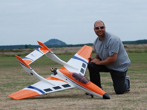 DavyCarmans's profile picture. I will not be talking about a specific subject although model flying is one of my biggest interests.