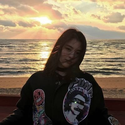 endeavorr18's profile picture. Tweet #Endeavorr for a shoutout!!!! You can also win an autographed digi poster!

JA6PEVLV