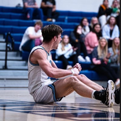 Hardin Valley Academy 🏀|small forward| linebacker| 2025 | 6”4 190Ibs | 4.0 GPA