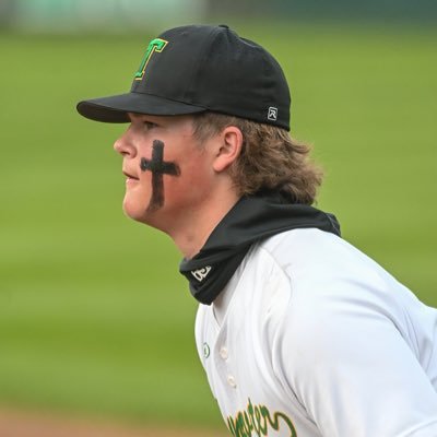 BMCC Baseball |3.4 GPA | 6’1 , 215 | 1b/3b | Email : landonroy2025@gmail.com