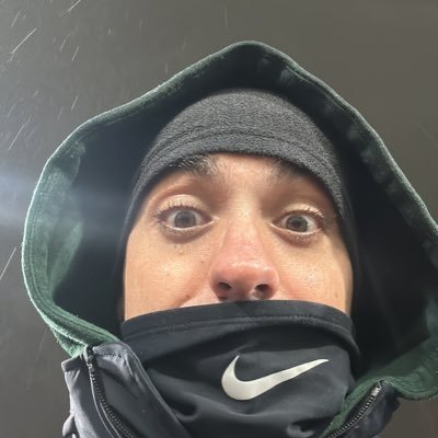 SimoBass93's profile picture. Teneramente fidanzato :) faccio del calcio il mio pane quotidiano e adesso lentamente anche di videogiochi :) xbox mania :)