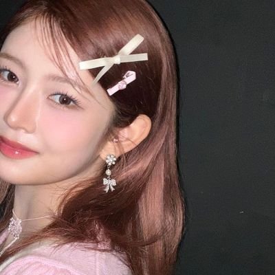 berriesstraww's profile picture. '14 || #studytwt