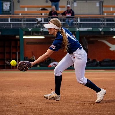 Class of 2028 New Braunfels, TX|SS/3B Texas Blaze 14U Gold-Bliss|Canyon Middle School/Canyon High School 
IG @leahsmith_2028