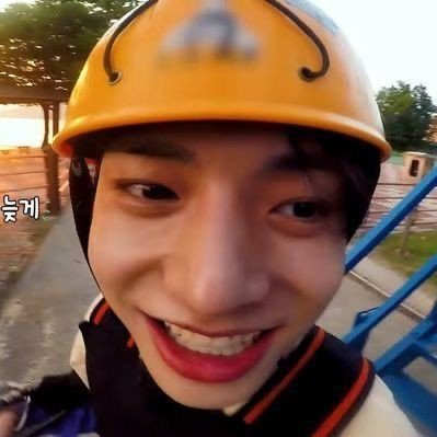 hdyh_05's profile picture. ∘˚˳°lives with positive vibes*.✧