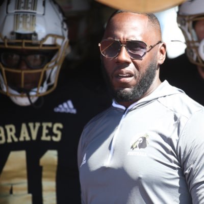 Running Backs Coach @UNCP_Football • Florida Boi • 352 • 813 • #Get6ix #BraveNation