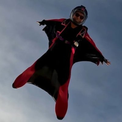Teresa'a Skydiving Twitter page.
Only jump related tweets the main feed.
(but I *will* respond to idiotic tweets from right wingers who blocked my main acct)