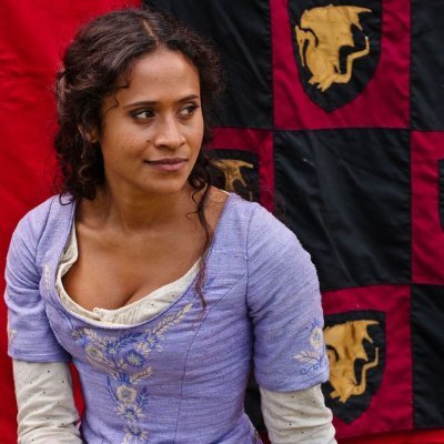 Handmaiden to Lady Morgana. Compassionate, kind and honest. @oncefutureking7 you hold my heart. (21+) (Merlin) #Fake / Medieval RP/ Not the real Angel Coulby.