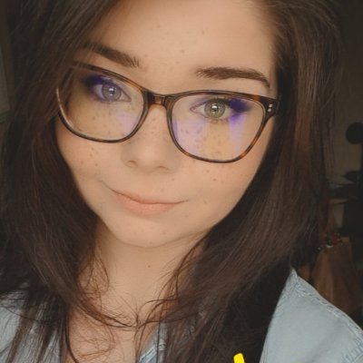 AS passionnée - Au service de ma reine crevette et de son altesse Aeryn, reines incontestées de mon coeur 💛