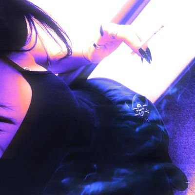 fob1caa's profile picture. y aunque no creo en el amor a primera vista, creo en el querer a primera noche❤️‍🔥