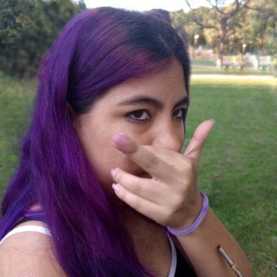 la de violeta recitalera 
Naci por mi madre,morire por la ripgang y las papitas
||-//