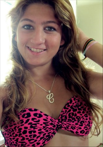 - se for para se aproximar de mim e
depois sumir, por favor, nem chegue perto !