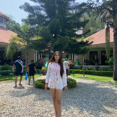 sitashmakarki's profile picture. keep it simple