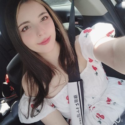 Streamer colombiana en Twitch, que no conoce la pena ajena y le gusta cinnamorroll

Contacto: tinycherrytwitch@hotmail.com