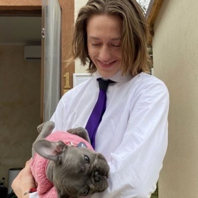 ir0nlove's profile picture. 