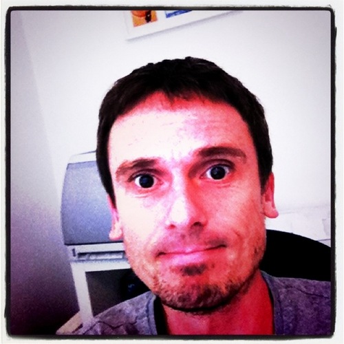 Web designer & founding partner at @digitalhappy. Obsessive marathon runner.