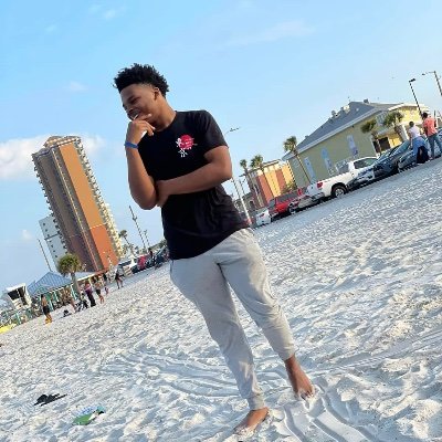 Nevergivenot's profile picture. Helping people monetize their business.I help influencers get to their goals / if intersted dm  | based in Indiana |