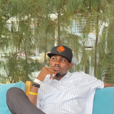 iamtosin4u's profile picture. 🕵️ "NEVER THINK TO SMALL" shoot for the sun 🌞 even if you miss it, you will fall among Stars✨