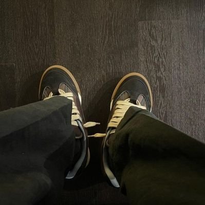 bacaaumode's profile picture. lagi baca au