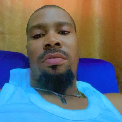 mdslimkvng's profile picture. ®Arsenal blood 🩸| Political scientist ✌️l Unsigned 💀 Last Born😎l Student Single currency 🤗🇳🇬-🇨🇦 & mother's Son.